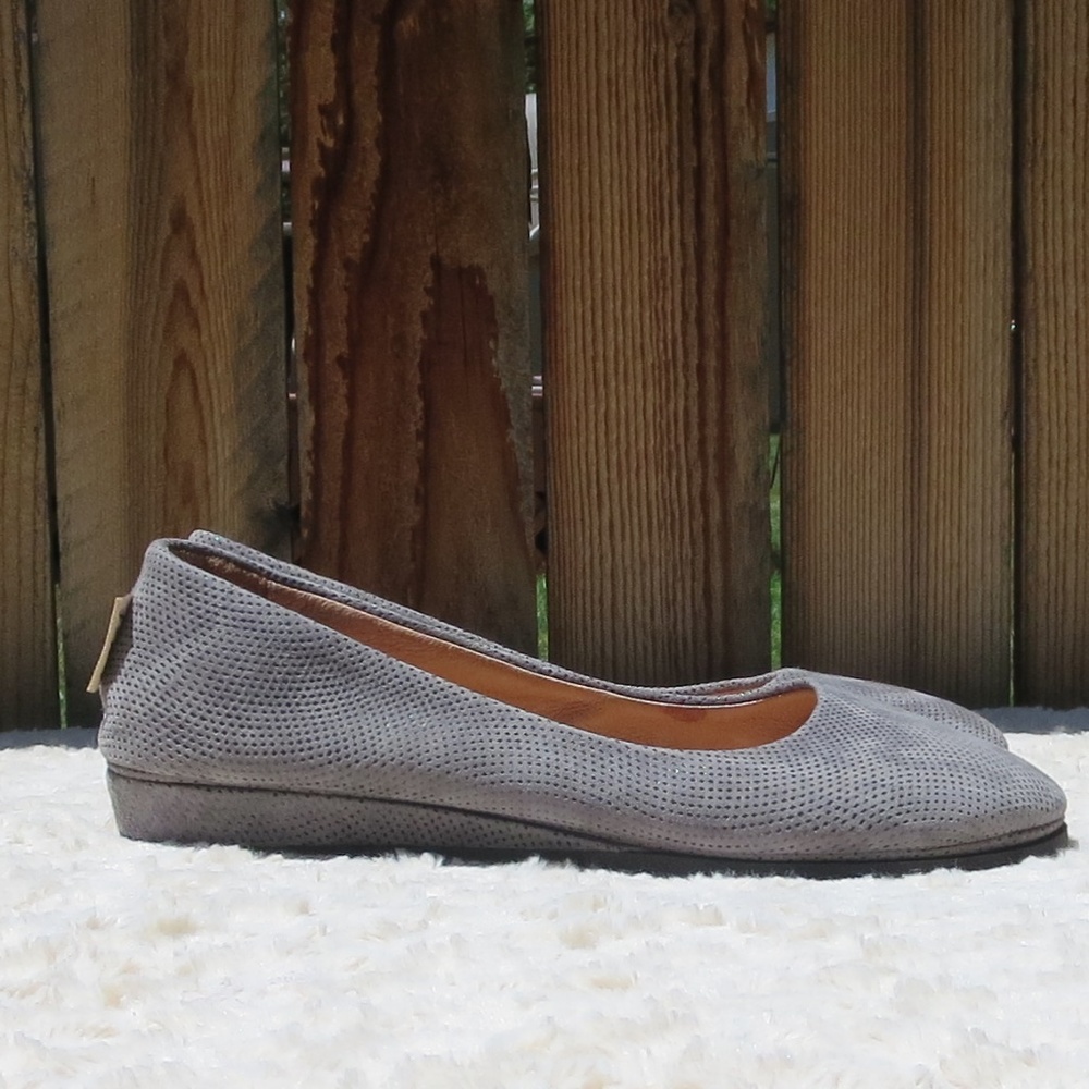 fs/ny*7.5*Gray Suede* Micro wedge ballet flats*